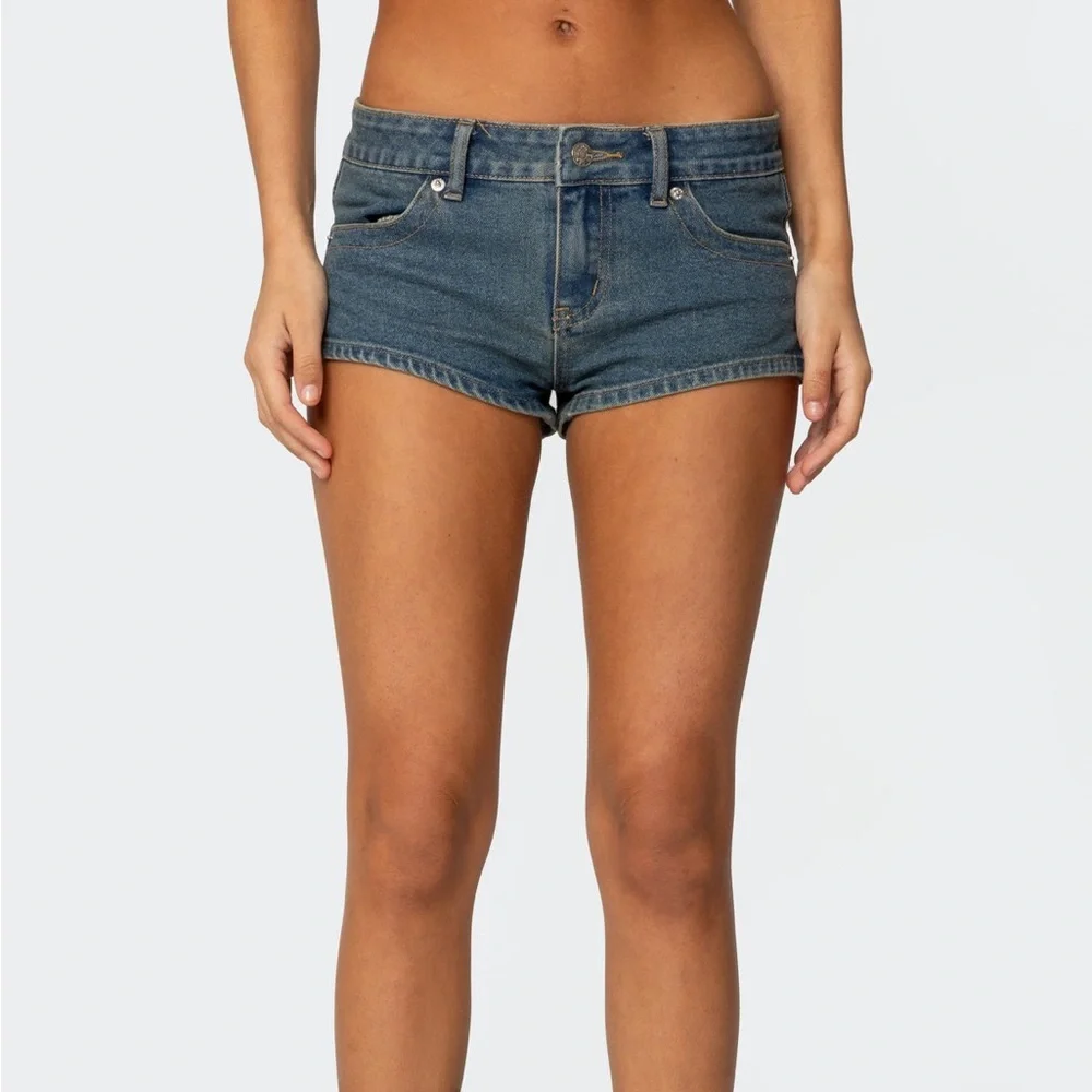 NWT Edikted Jagger Low Rise Denim Shorts- Med